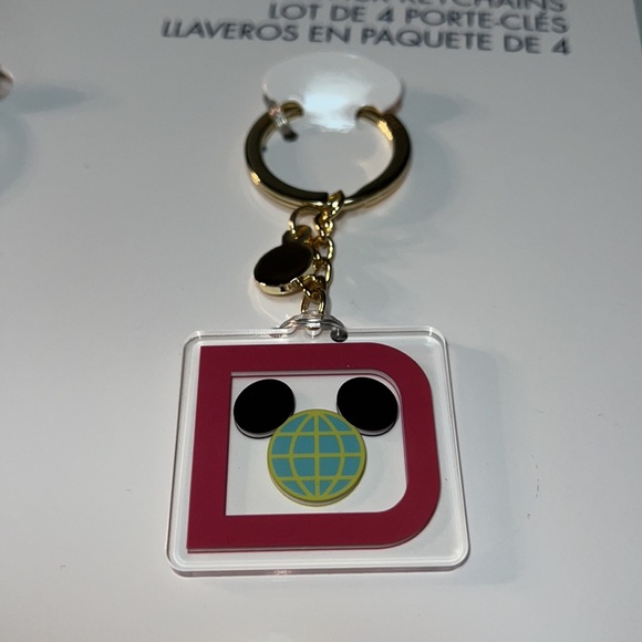 4pcs Disney 50th Anniversary Collection Keychains Mickey Mouse Cinderella Castle - Picture 5 of 13